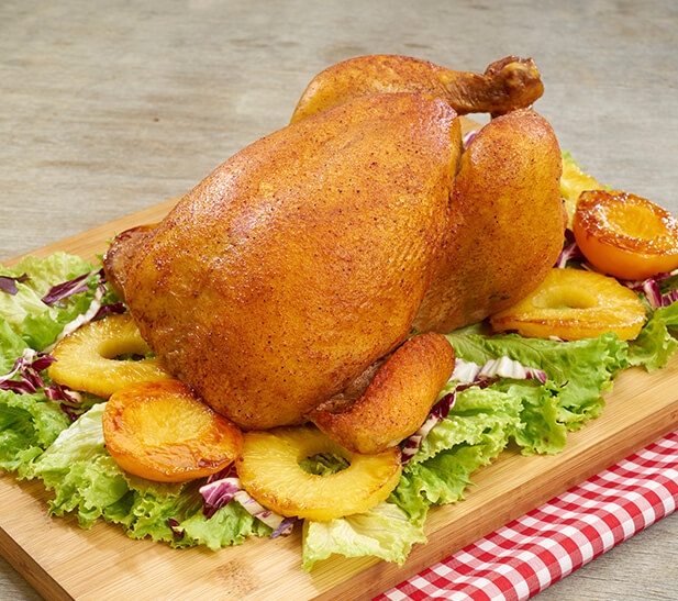 Pollo con mangos, durazno y piñas asadas